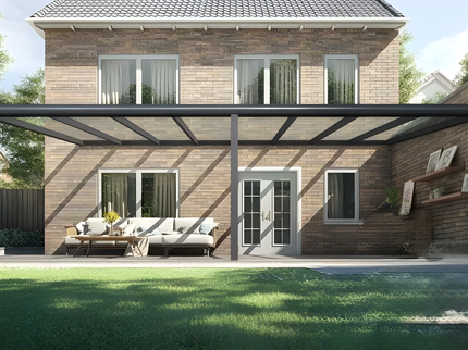 Moderne terrasoverkapping in antraciet RAL 7016 van 8.0 x 2.5 meter met helder glazen dak